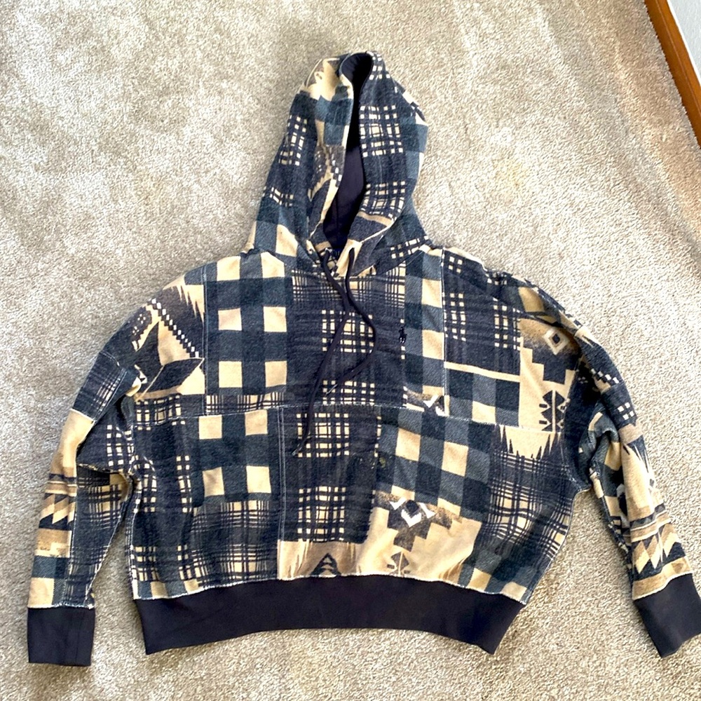 NWOT Ralph Lauren sweater

Worn once